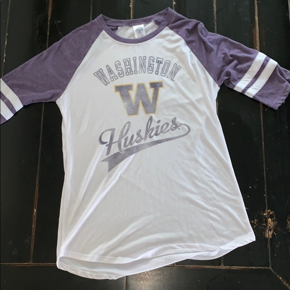 Washington husky top